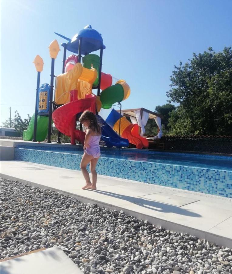 Mobilehome Elena Premium With Pool, Istria Banjole Exteriér fotografie