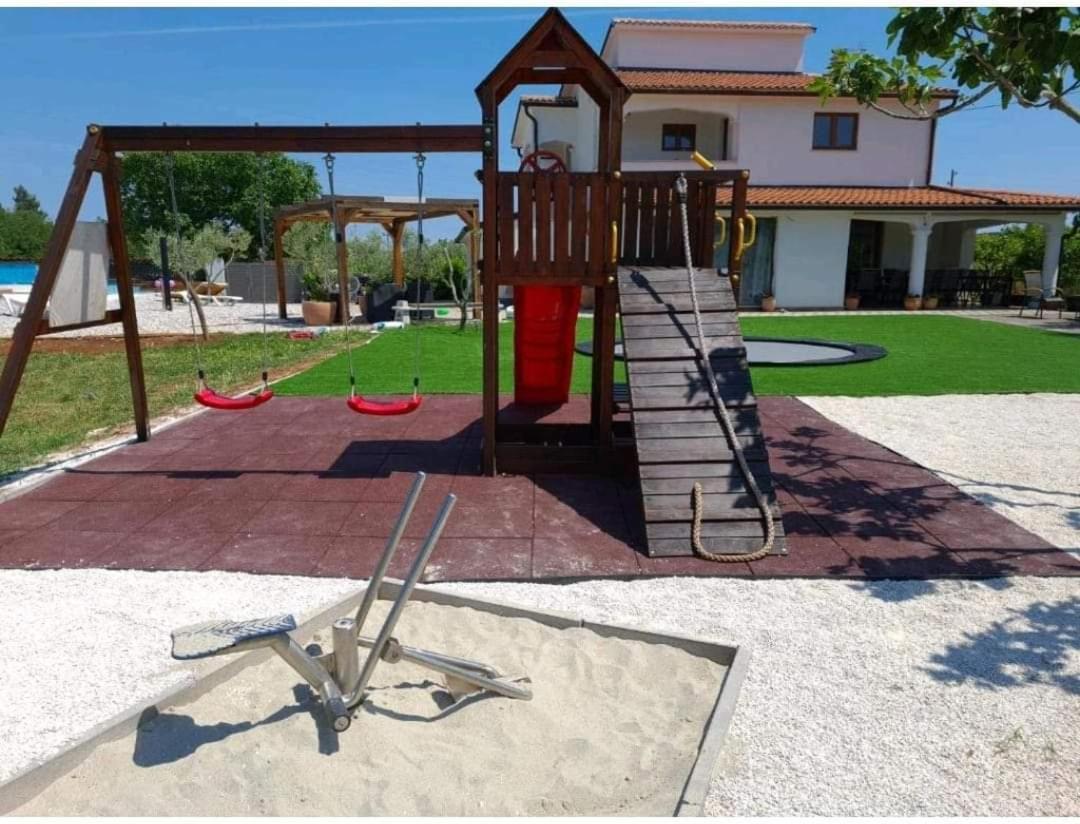 Mobilehome Elena Premium With Pool, Istria Banjole Exteriér fotografie